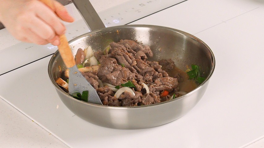 How to Cook With Stainless Steel Pans